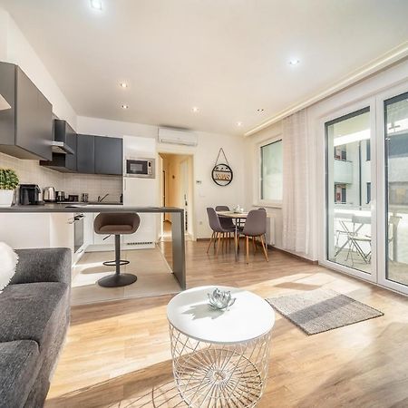 Grace Pine Apartment 3 Budapest Kültér fotó