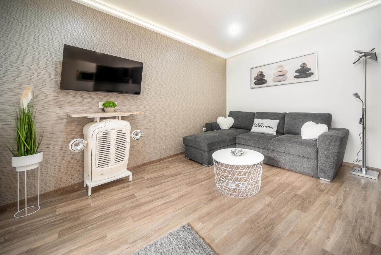 Grace Pine Apartment 3 Budapest Kültér fotó