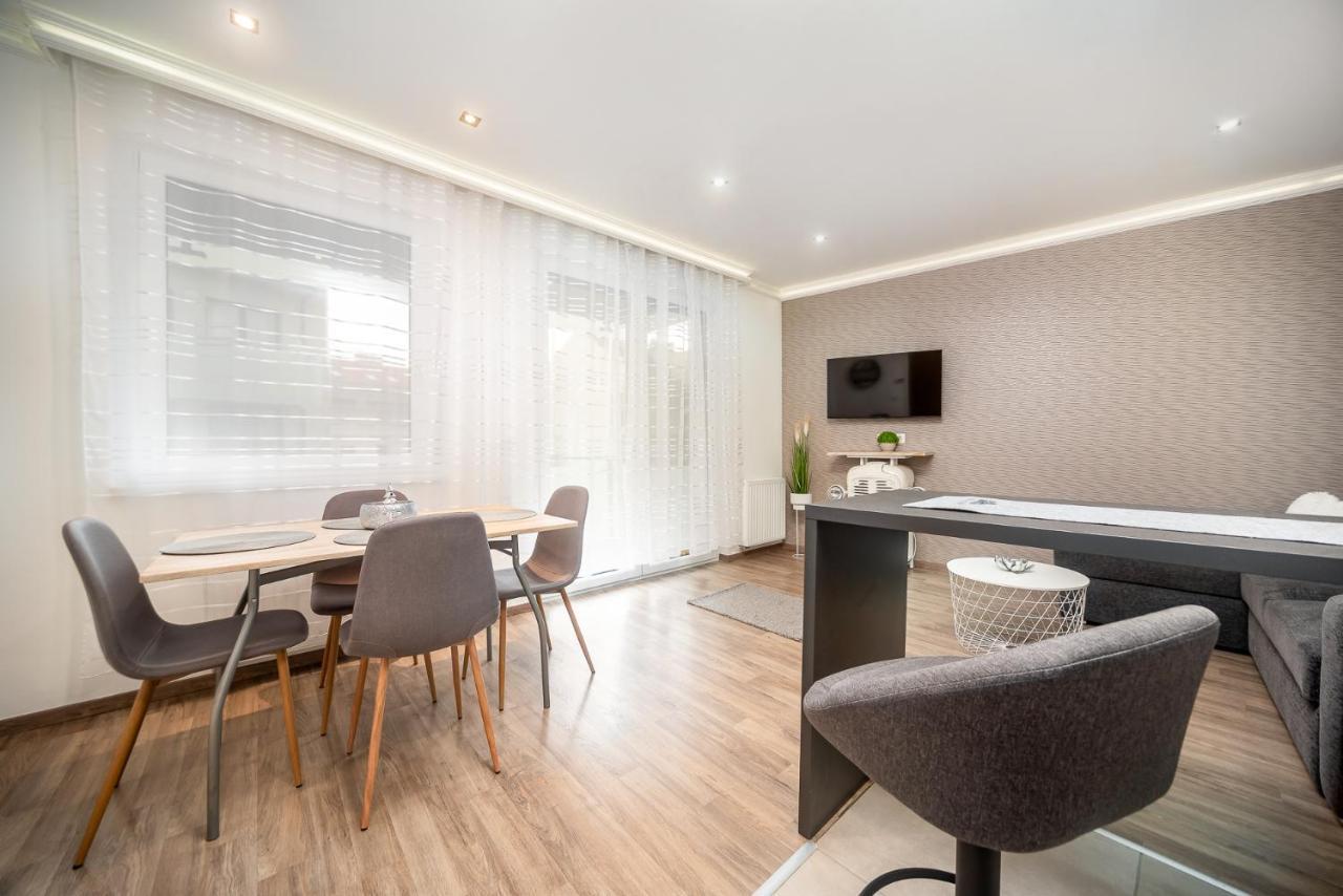 Grace Pine Apartment 3 Budapest Kültér fotó